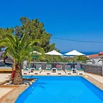 Villa Omega By *