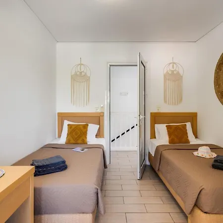 Omega By 헐소니소스