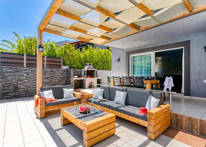 Omega By Херсониссос